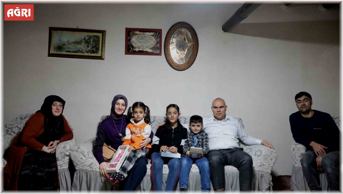 Vali Koç ve eşi, Polat ailesinin iftar sofrasına konuk oldular