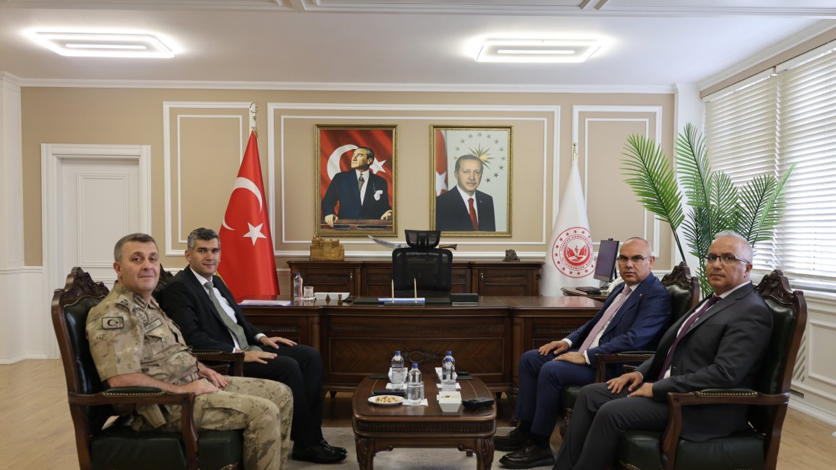 Vali Koç’tan Diyadin Kaymakamı Korkusuz’a Ziyaret