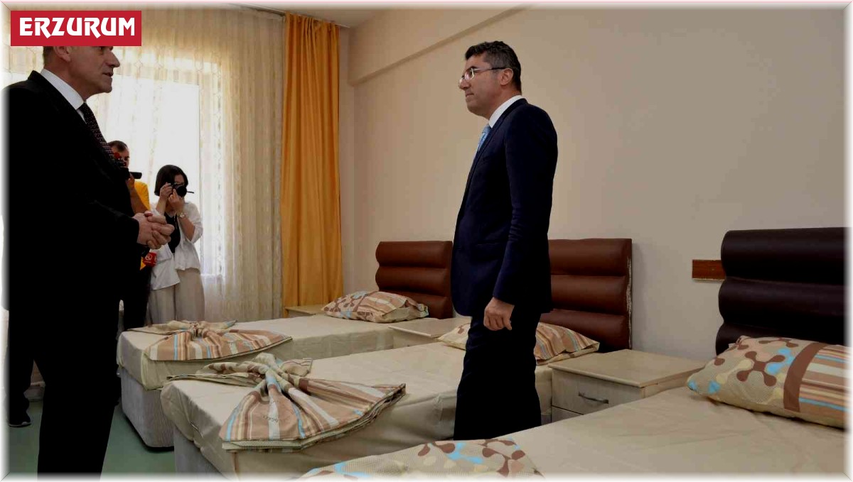 Vali Okay Memiş öğrenci yurtlarını denetledi
