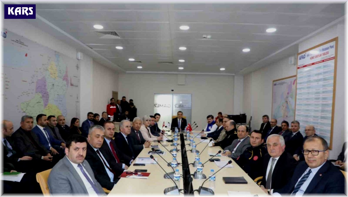 Vali Öksüz, başkanlığında deprem toplantısı