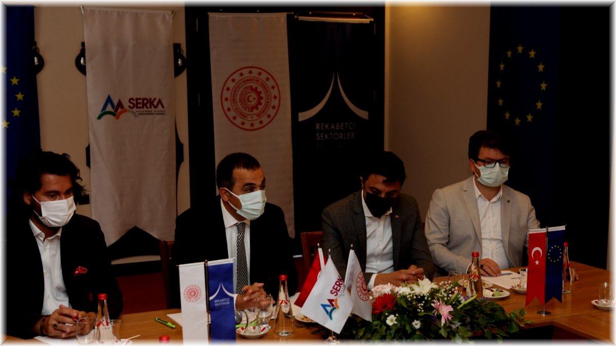 Vali Öksüz: “Bütün kurumlar Kars Kent Projesi’ne destek vermeli”