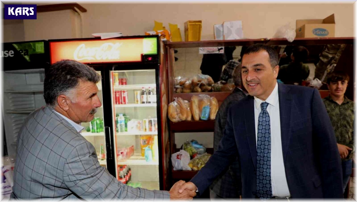 Vali Öksüz Digor'da vatandaşlarla buluştu