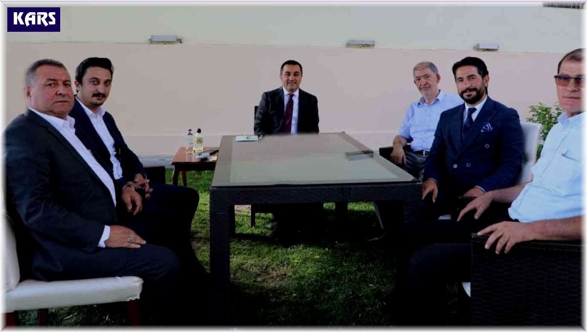 Vali Öksüz oda başkanlarıyla bir araya geldi