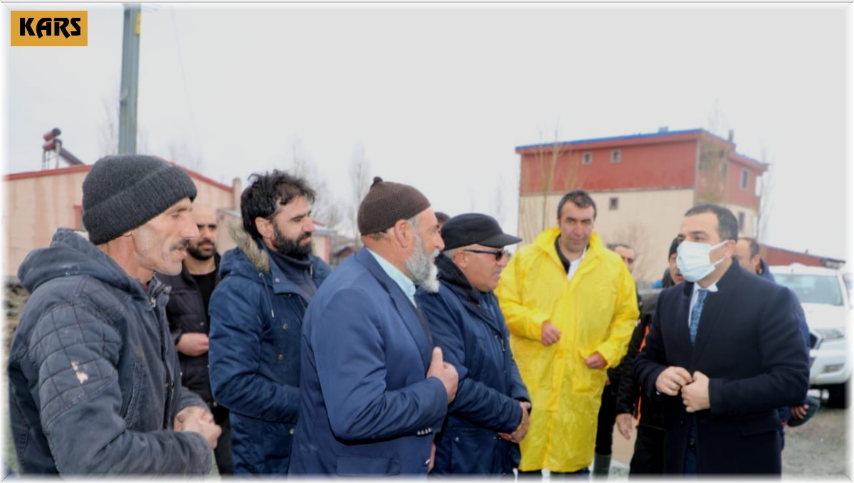 Vali Öksüz, sel bölgesinde