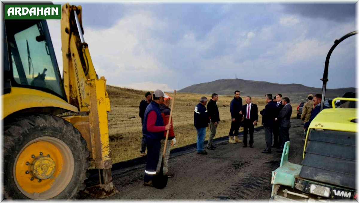Vali Öner, yol çalışmalarını denetledi