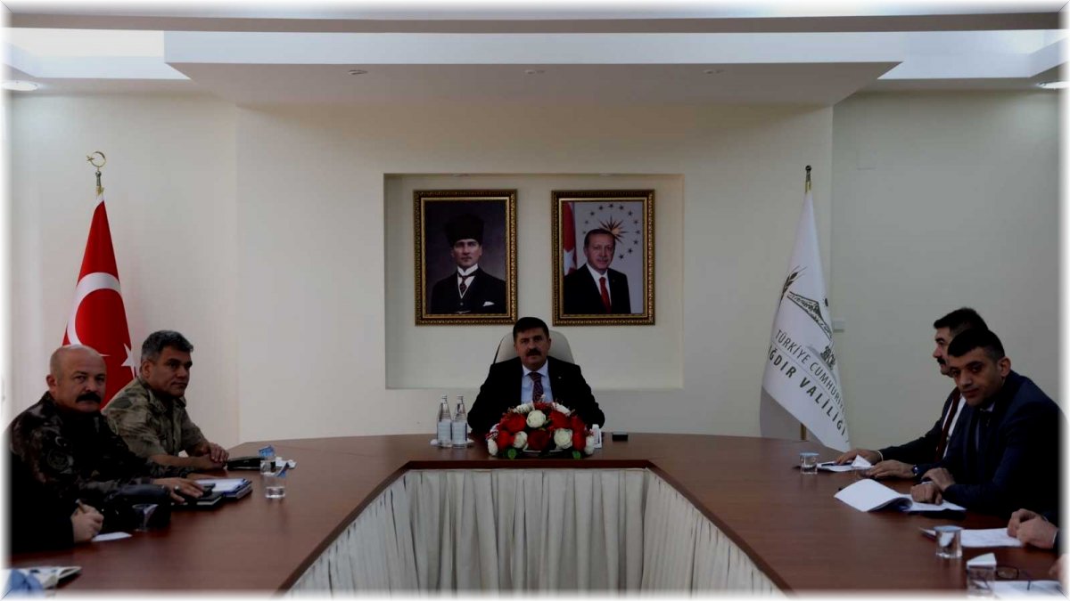 Vali Sarıibrahim: "Şehrimizde üniversite okuyan öğrencilerimizin yanındayız"