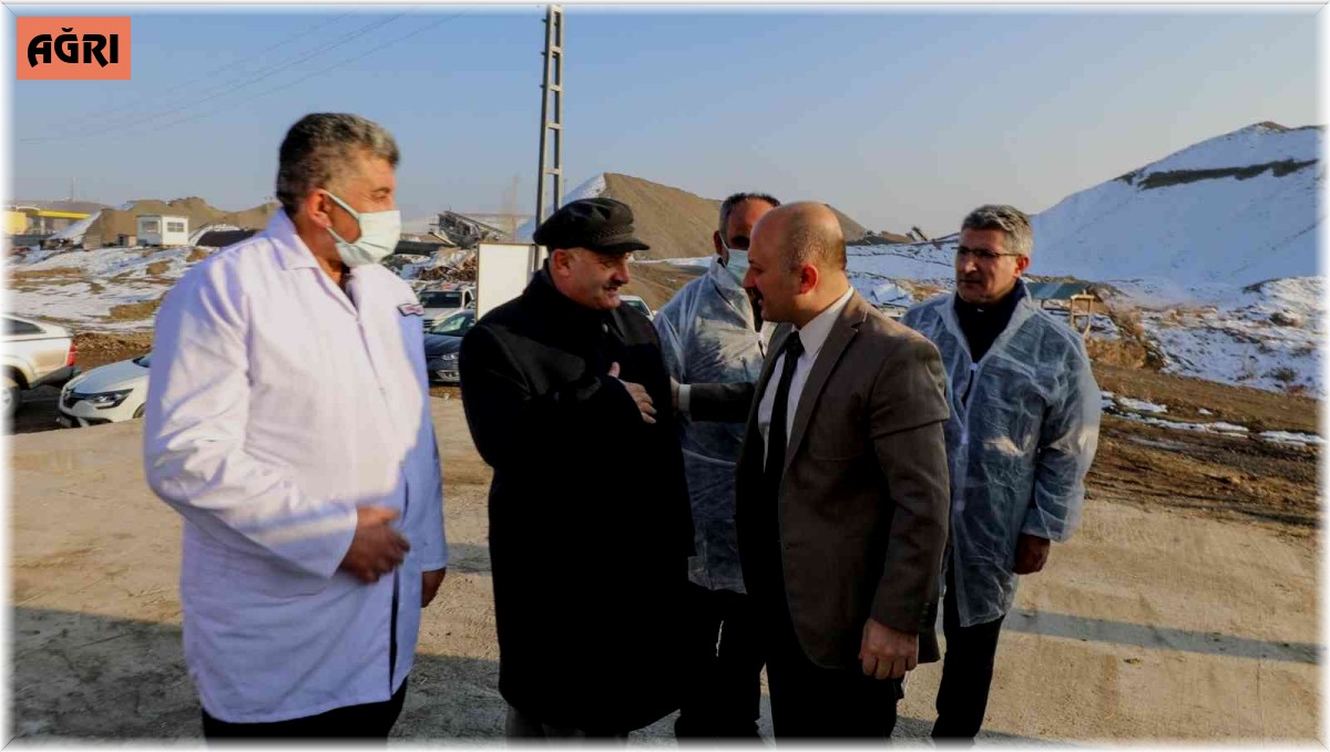 Vali Varol, besi çiftliğini ziyaret etti