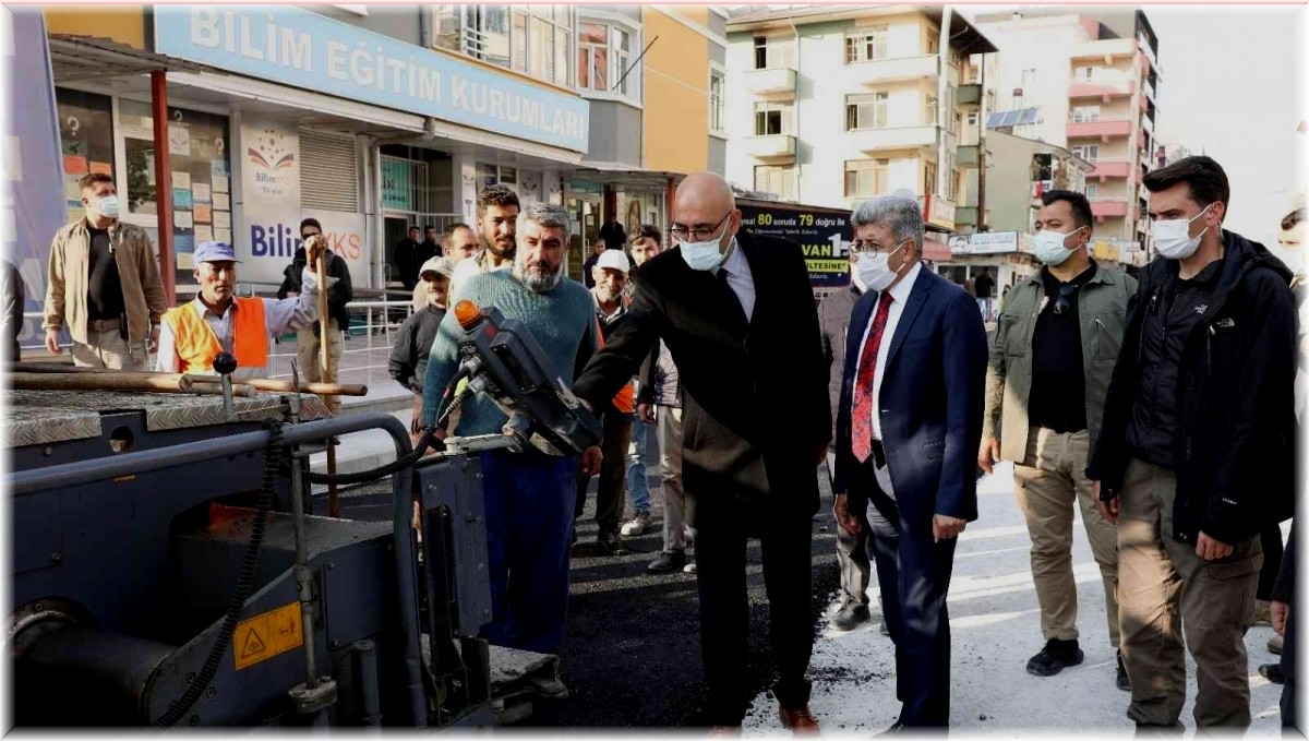 Vali Ve Belediye Başkan Vekili Bilmez, İpekyolu'ndaki çalışmaları inceledi