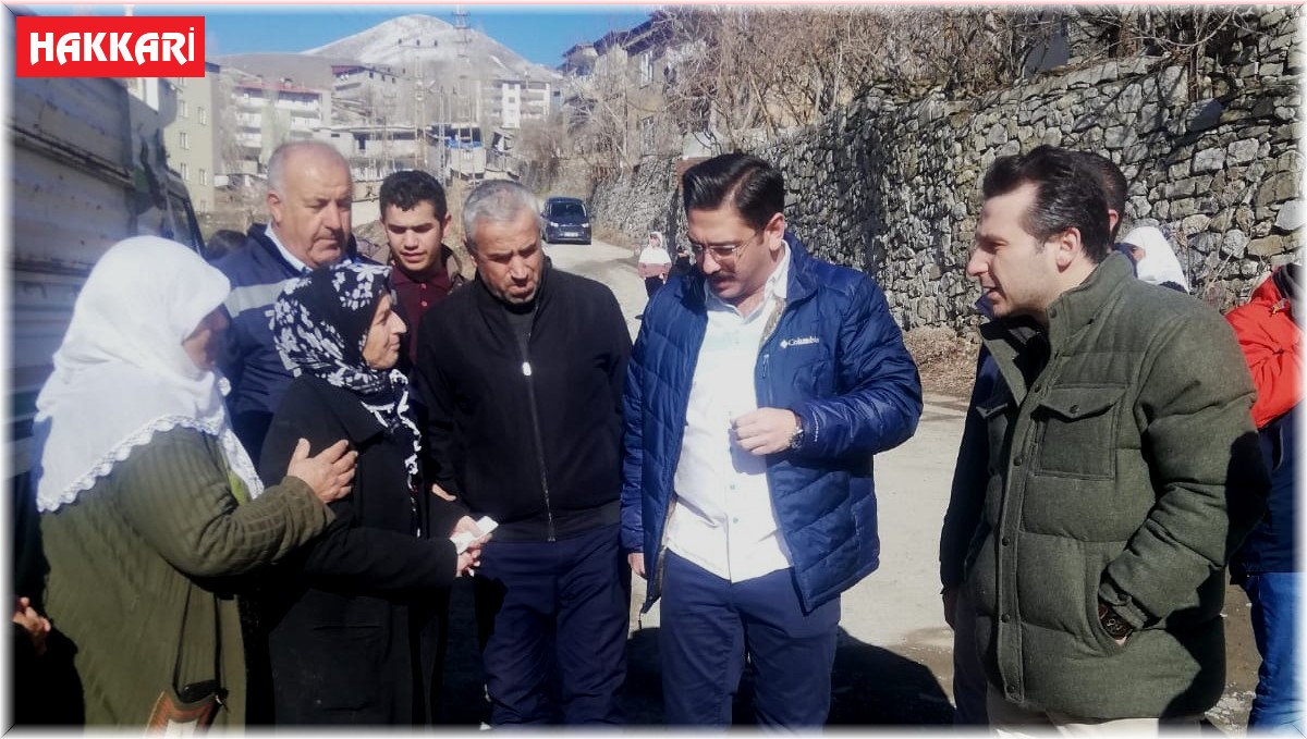 Vali yardımcıları heyelan bölgesinde incelemelerde bulundu