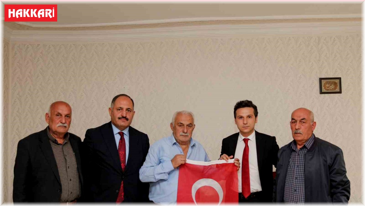 Vali Yardımcısı Karadağ'dan Kıbrıs gazisine ziyaret