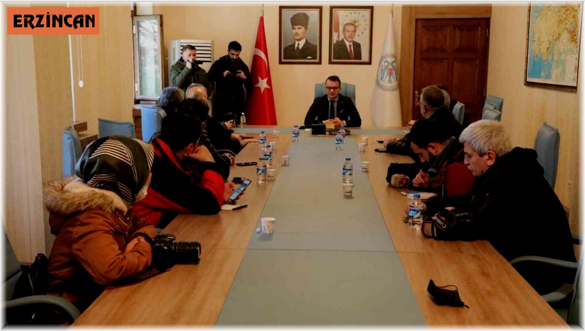 Vali Yardımcısı Konak, "Erzincan'da Kış Fotoğraf Maratonu" ile ilgili gazetecilerle fikir alışverişinde bulundu