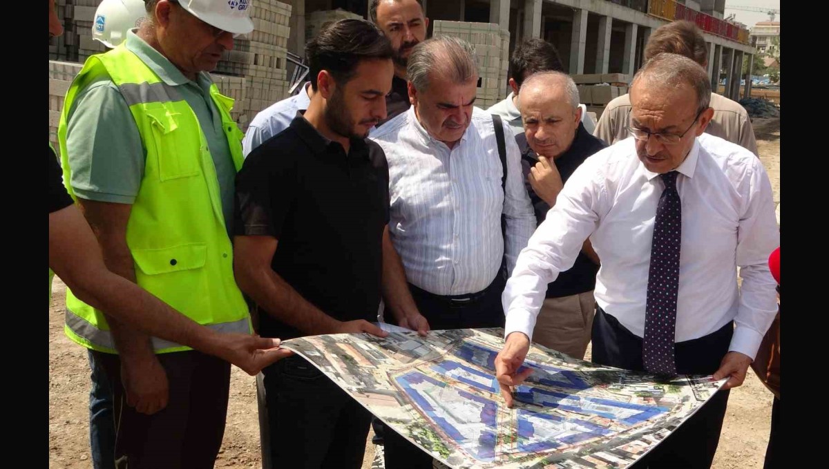 Vali Yavuz: "Malatya'yı yeniden inşa ediyoruz"