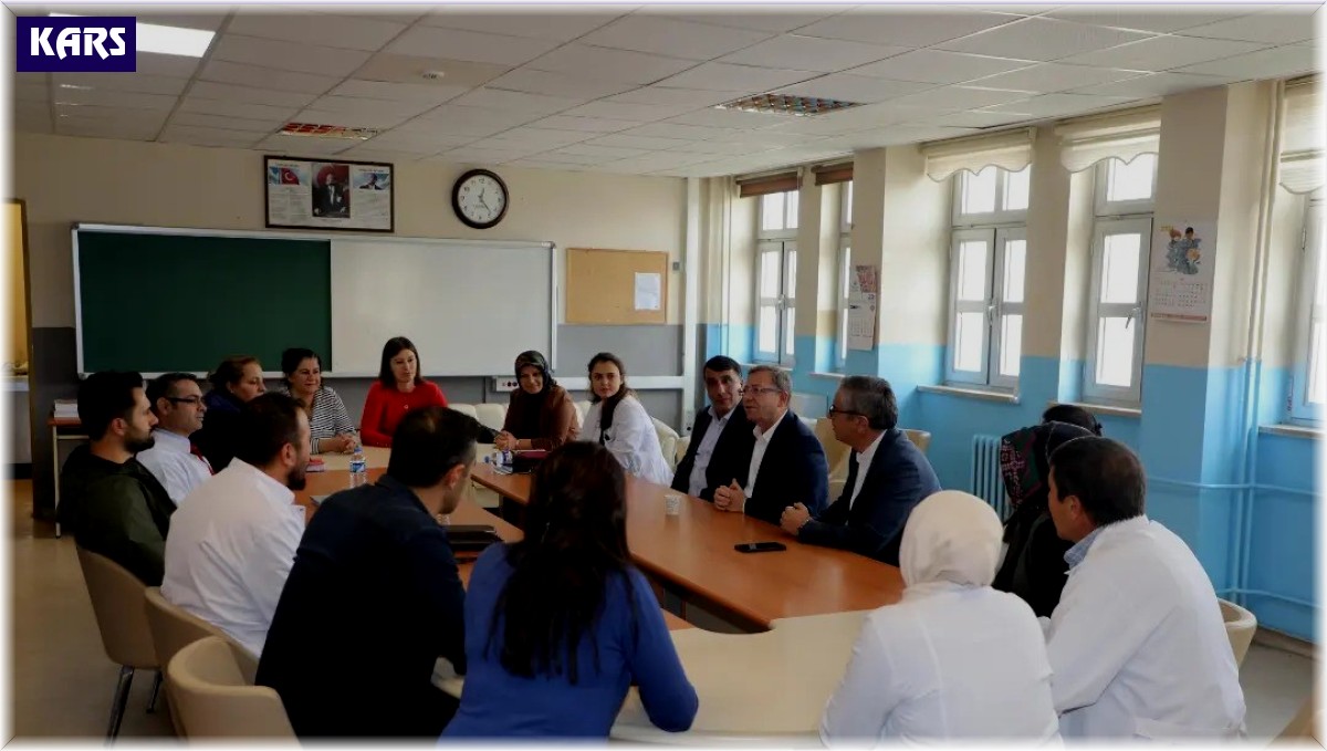 Vali Ziya Polat, öğretmenlerin sorunlarını dinledi