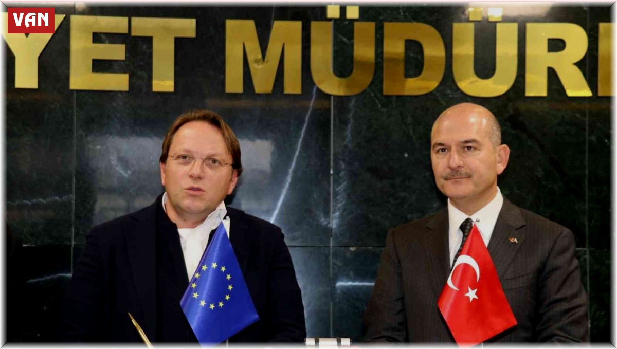 Van'a gelen AB Komiseri otlu peyniri çok beğendi