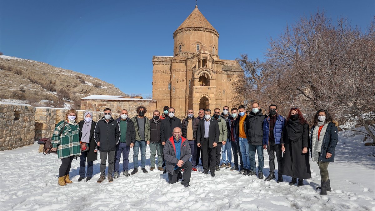 Van'a gelen turist rehberleri, gezi planlaması yapanları kentin güzelliklerini görmeye çağırdı
