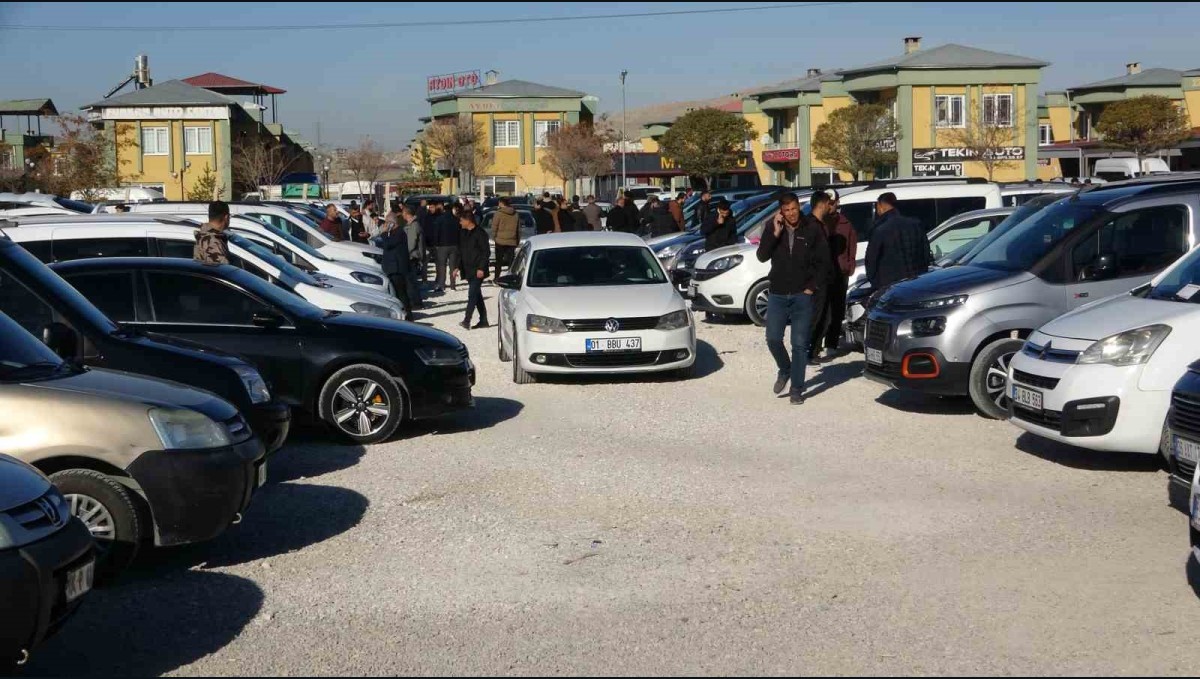 Van açık oto pazarında fiyatlar Türkiye ortalamasının üzerinde