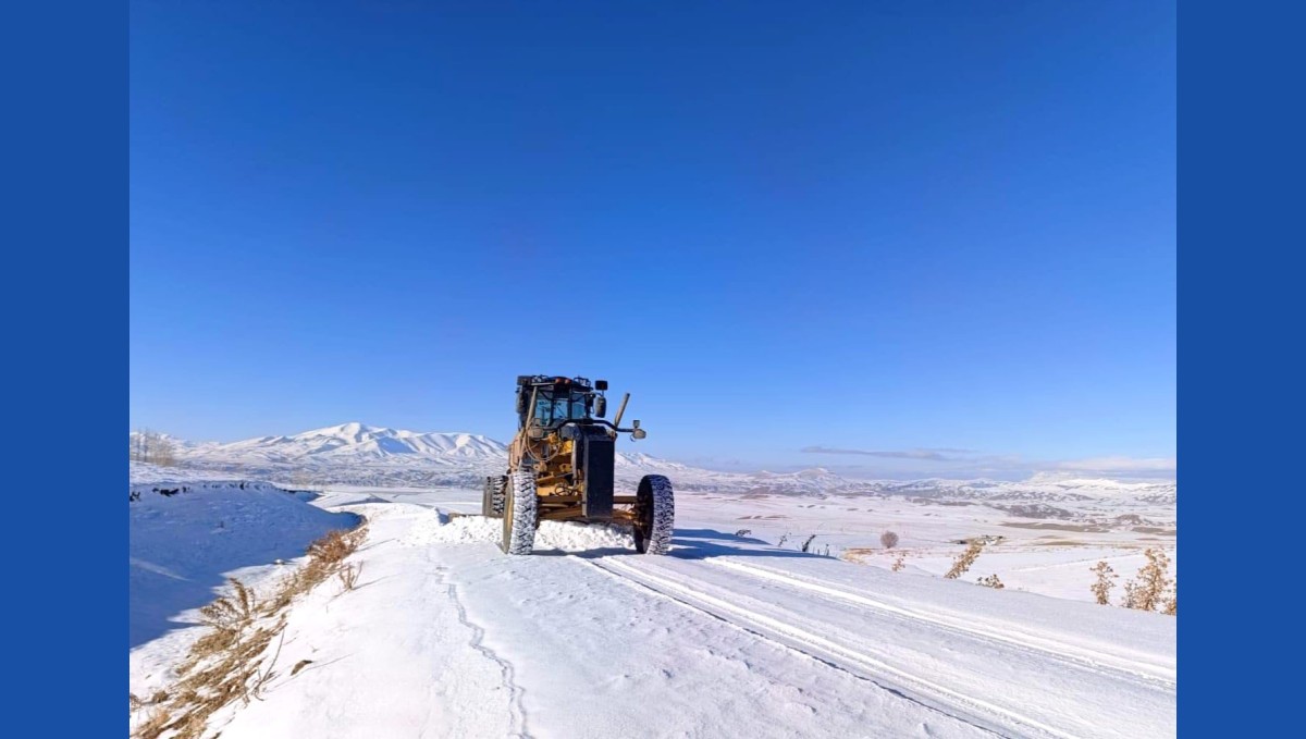 Van-Bahçesaray yolu ulaşıma kapatıldı