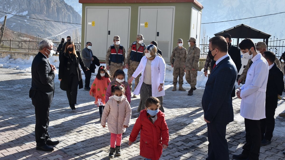 Van Bitlis, Muş ve Hakkari'deki okullarda yüz yüze eğitime başlandı