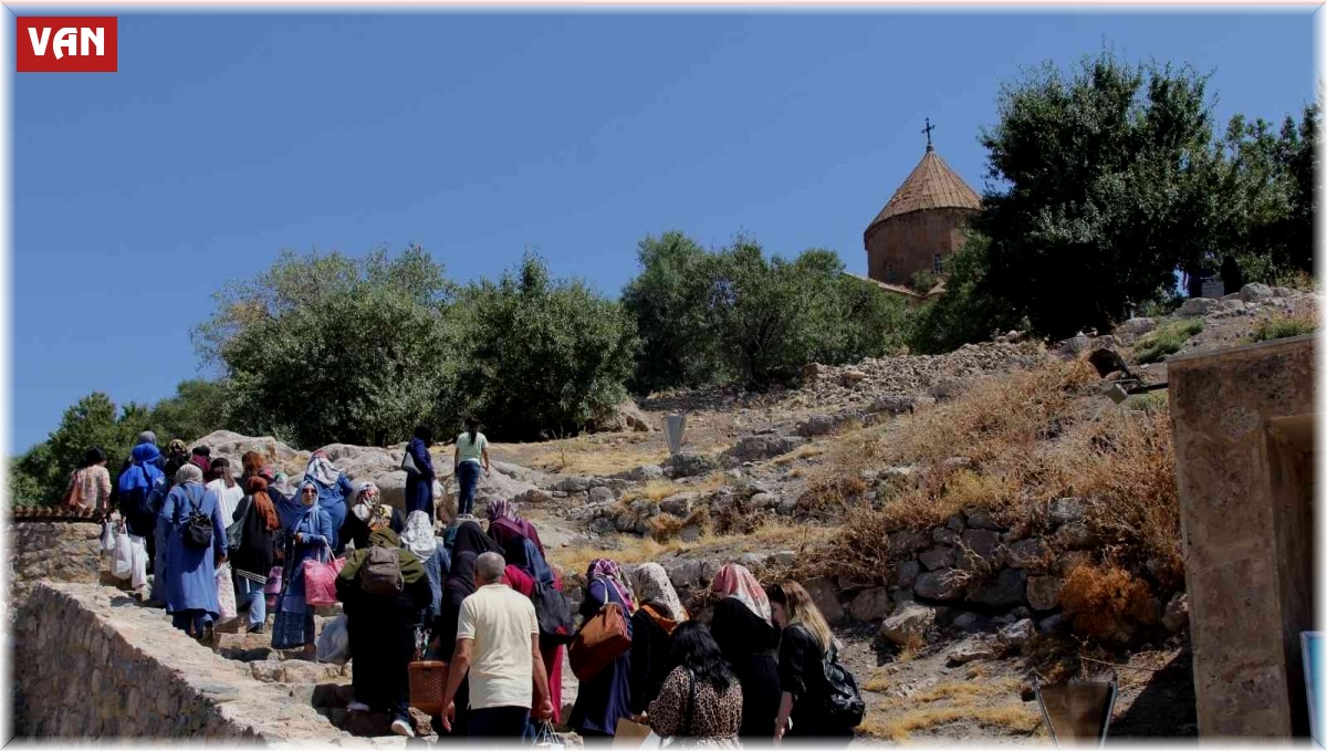 Van Büyükşehir Belediyesi 5 ayda 75 bin kadını gezdirdi