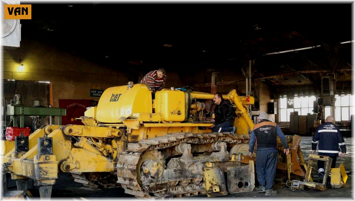 Van Büyükşehir Belediyesi atölyelerinde 6 bin 700 bakım ve onarım işi yaptı