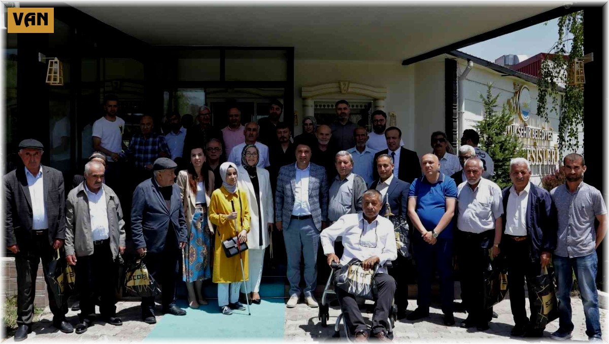 Van Büyükşehir Belediyesi "Babalar Günü" programı düzenledi