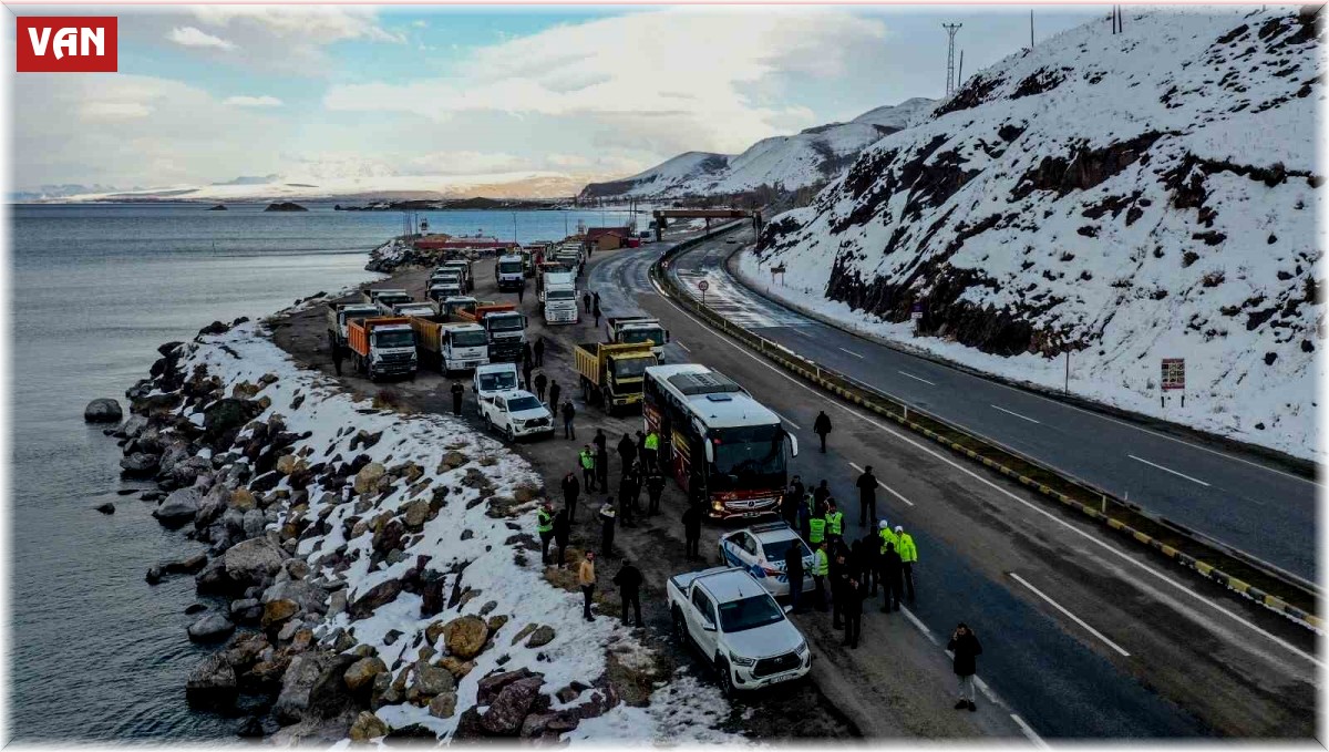 Van Büyükşehir Belediyesi depremzedeler için seferber oldu