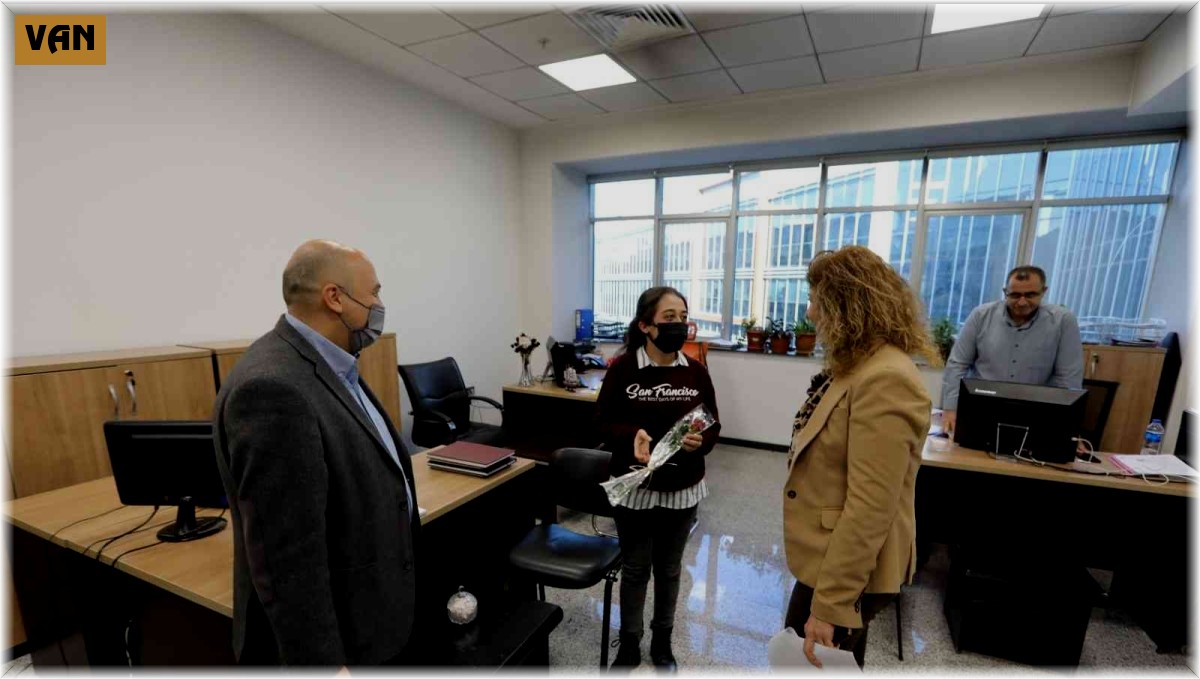 Van Büyükşehir Belediyesi engelli personellerini unutmadı