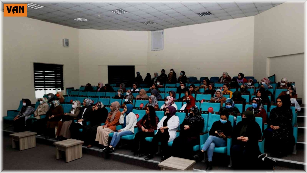 Van Büyükşehir Belediyesi kadın seminerlerini sürdürüyor