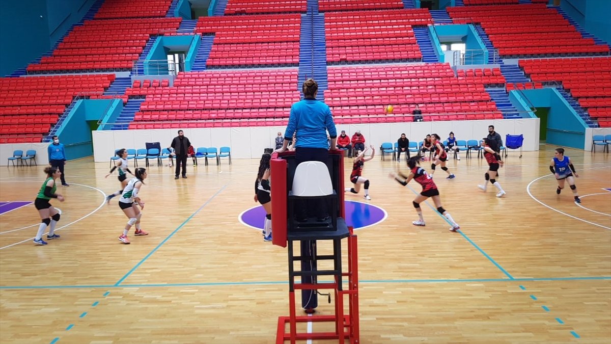 Van Büyükşehir Belediyesi Kadın Voleybol Takımı 11. galibiyetini aldı