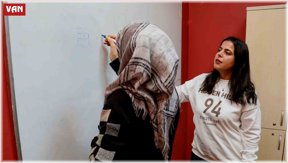 Van Büyükşehir Belediyesi kadınlar için okuma yazma kursu açtı