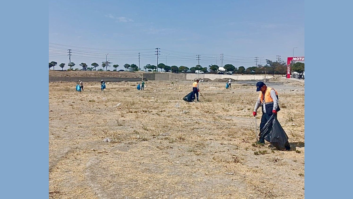 Van Büyükşehir Belediyesi kent genelinde temizlik çalışmalarını sürdürüyor