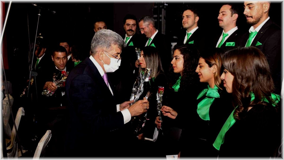 Van Büyükşehir Belediyesi öğretmenleri unutmadı