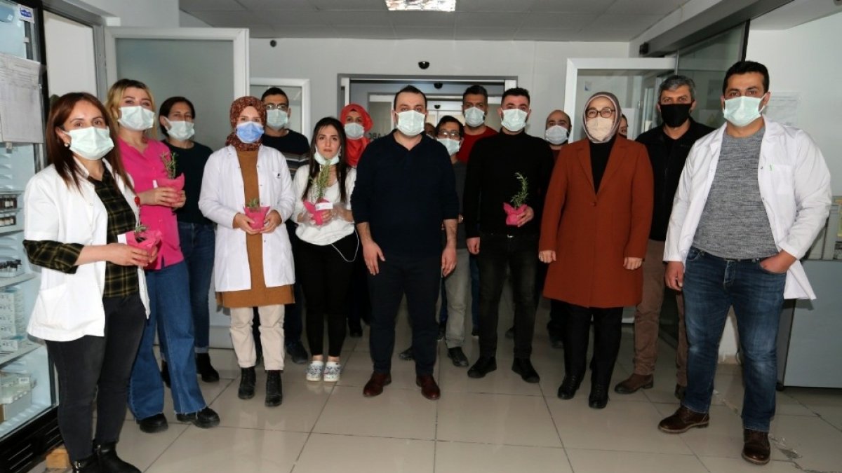 Van Büyükşehir Belediyesi sağlık çalışanlarını unutmadı