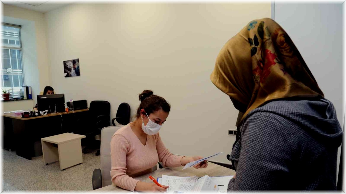 Van Büyükşehir Belediyesi sosyal kart ile 2 bin 77 dar gelirli aileye ulaştı