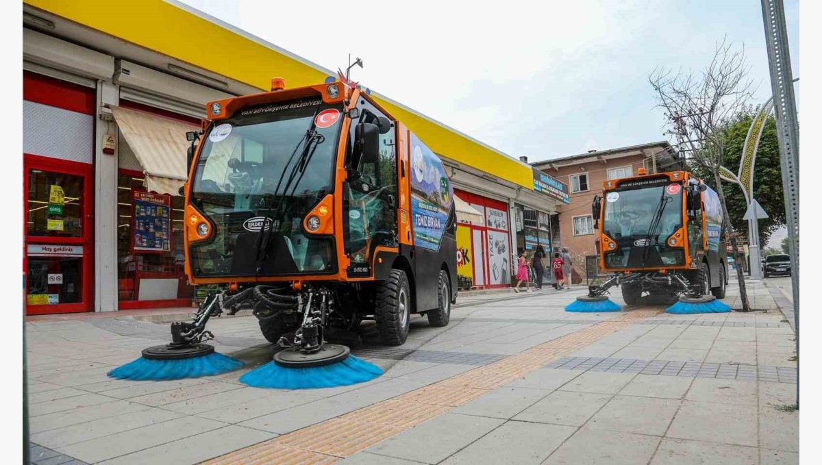 Van Büyükşehir Belediyesi temizlik filosunu güçlendiriyor