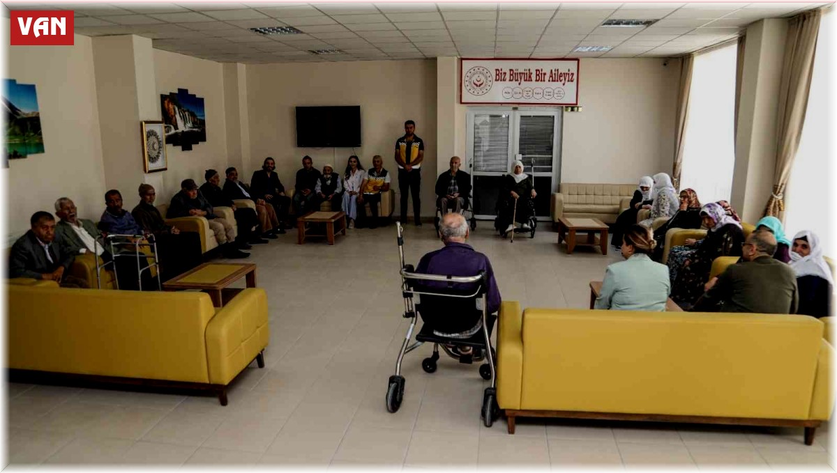 Van Büyükşehir Belediyesi yaşlıları unutmadı