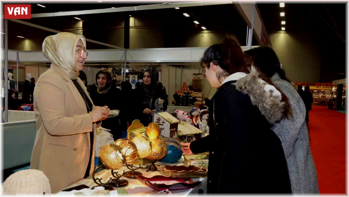Van Büyükşehir Belediyesi 'Yöresel Ürünler Fuarı'nda yerini aldı