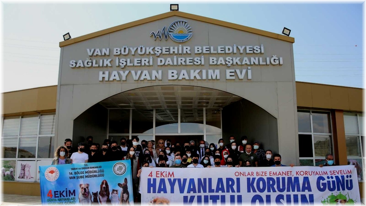 Van Büyükşehir Belediyesinden '4 Ekim Dünya Hayvanları Koruma Günü' etkinliği