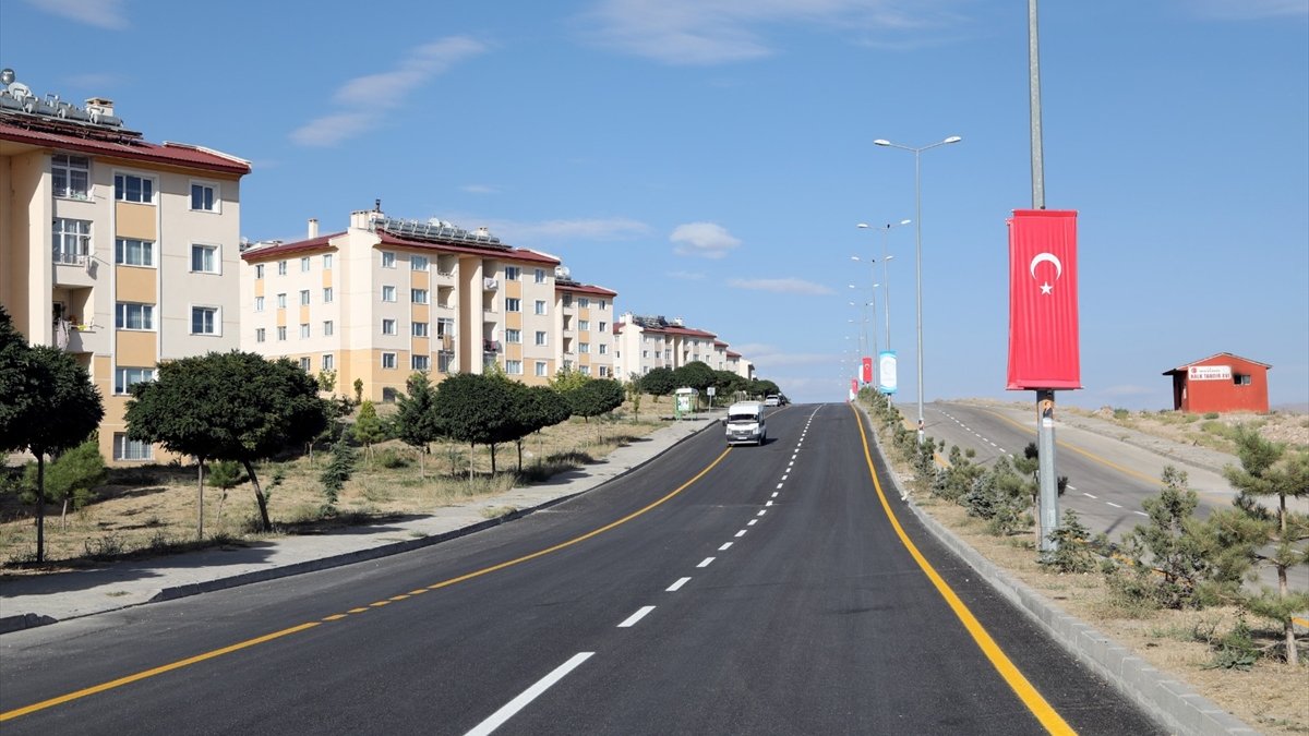 Van Büyükşehir Belediyesinden 7 milyonluk yol yatırımı