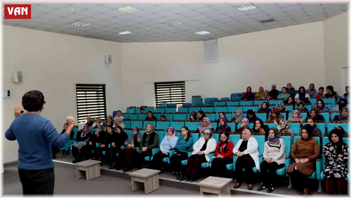 Van Büyükşehir Belediyesinden aile içi iletişim semineri