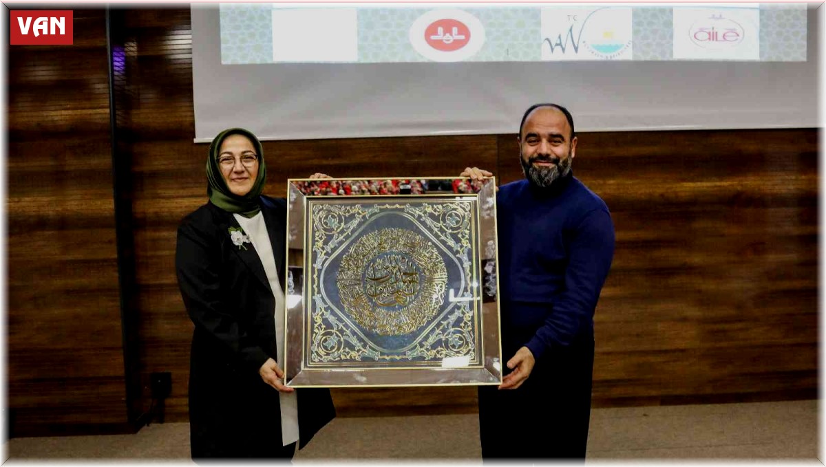 Van Büyükşehir Belediyesinden 'Aile Okulu Başlıyor' konferansı