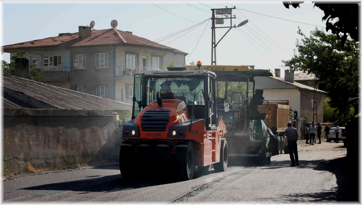 Van Büyükşehir Belediyesinden asfalt çalışması