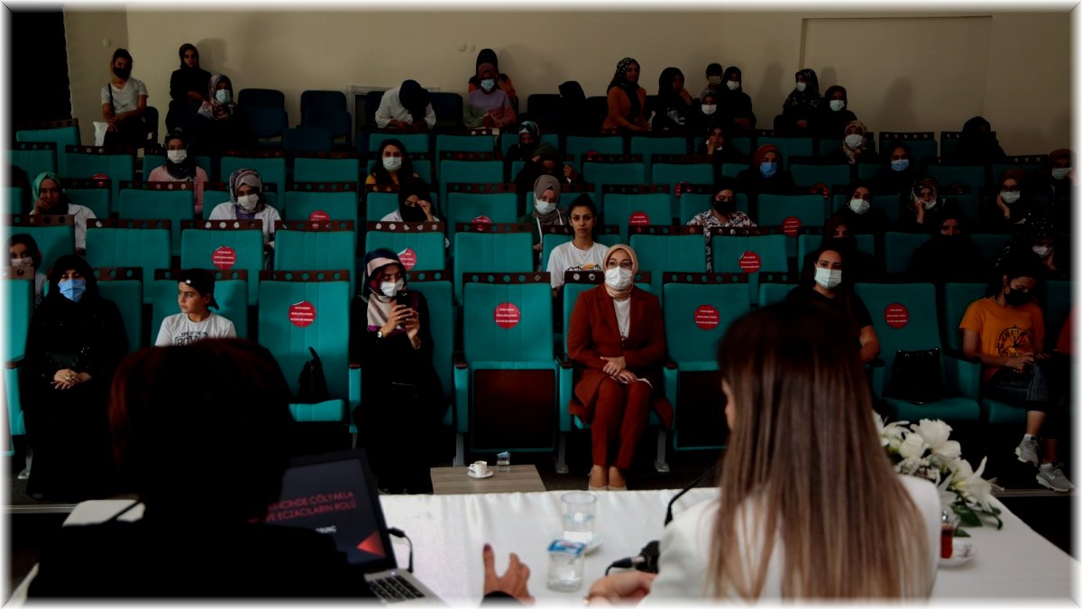 Van Büyükşehir Belediyesi’nden “Çölyakla yaşam ve diyet” semineri