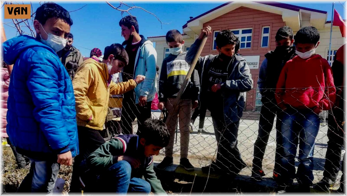 Van Büyükşehir Belediyesinden öğrencilere çevre eğitimi