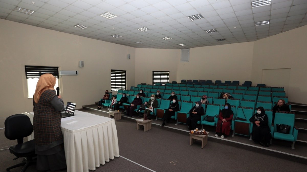 Van Büyükşehir Belediyesinden 'Otizm' konulu seminer