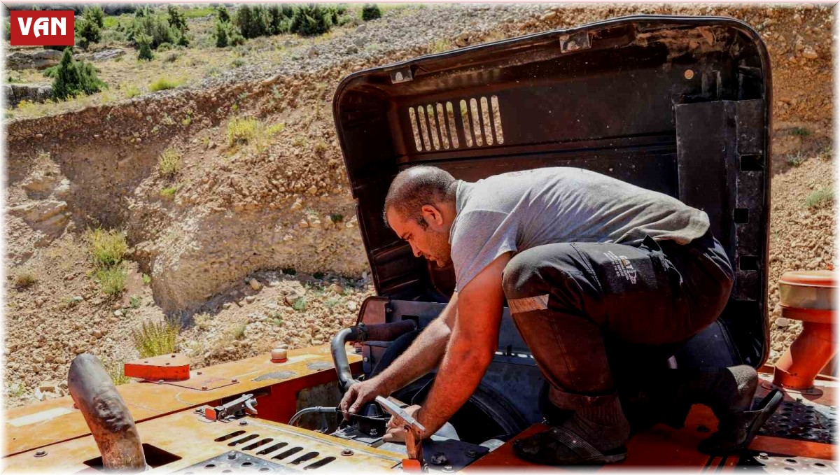 Van Büyükşehir Belediyesinden seyyar tamir hizmeti