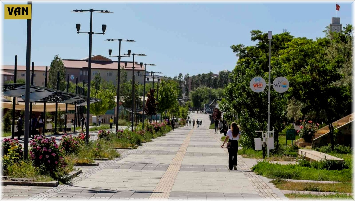 Van Büyükşehir Belediyesinden üniversite öğrencilerine ücretsiz internet hizmeti