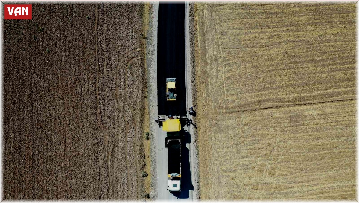 Van Büyükşehir Belediyesinden yol asfaltlama çalışması