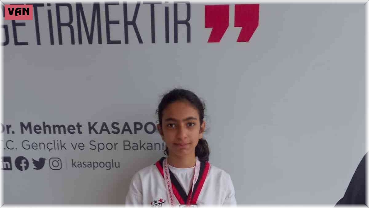 Van Büyükşehir Belediyesinin tekvandocusu il birincisi oldu