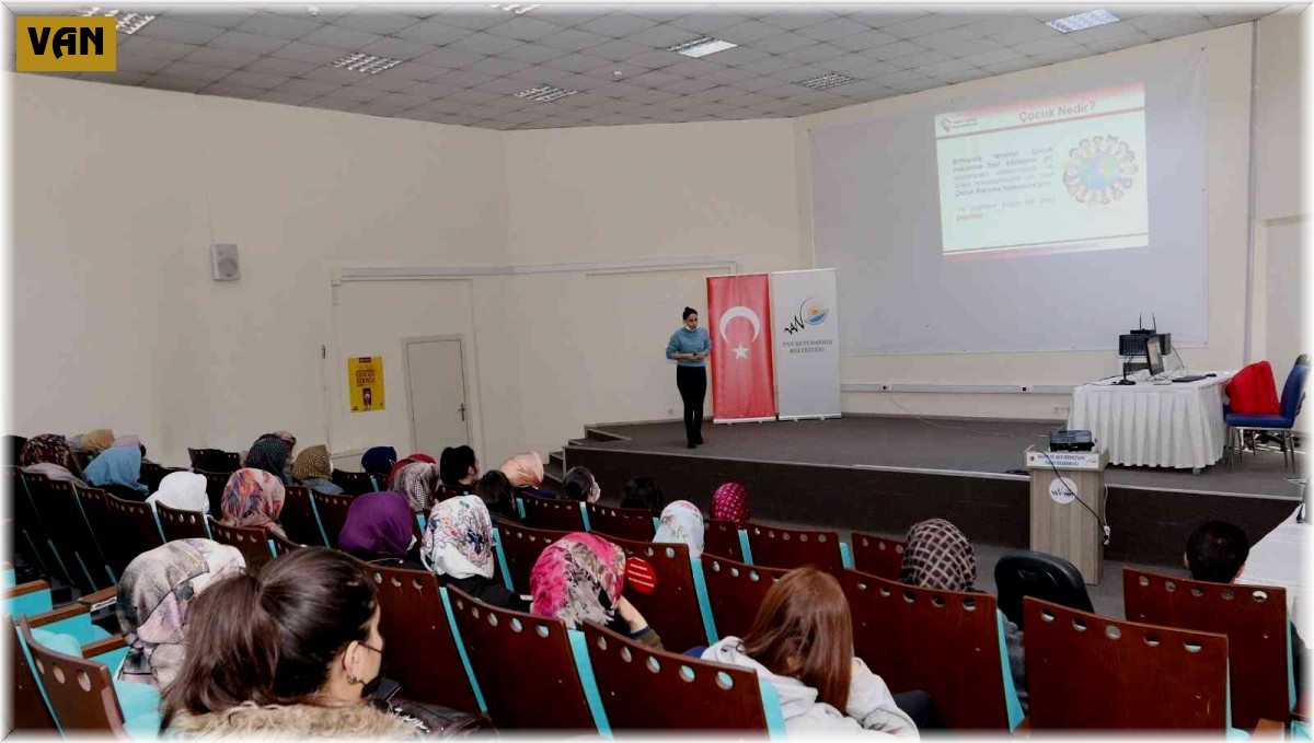 Van Büyükşehir'in aileleri bilinçlendirme seminerleri sürüyor